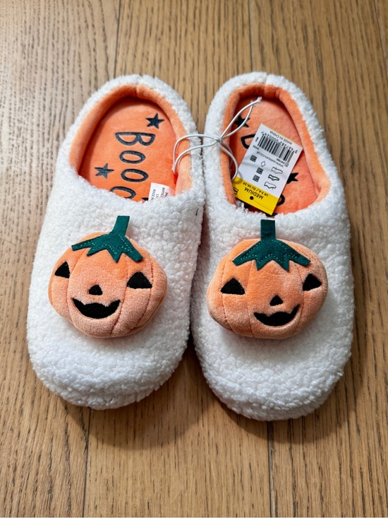 None Shoes - Cozy White Women's Pumpkin Accent Slippers - Cute Halloween Slip-Ons